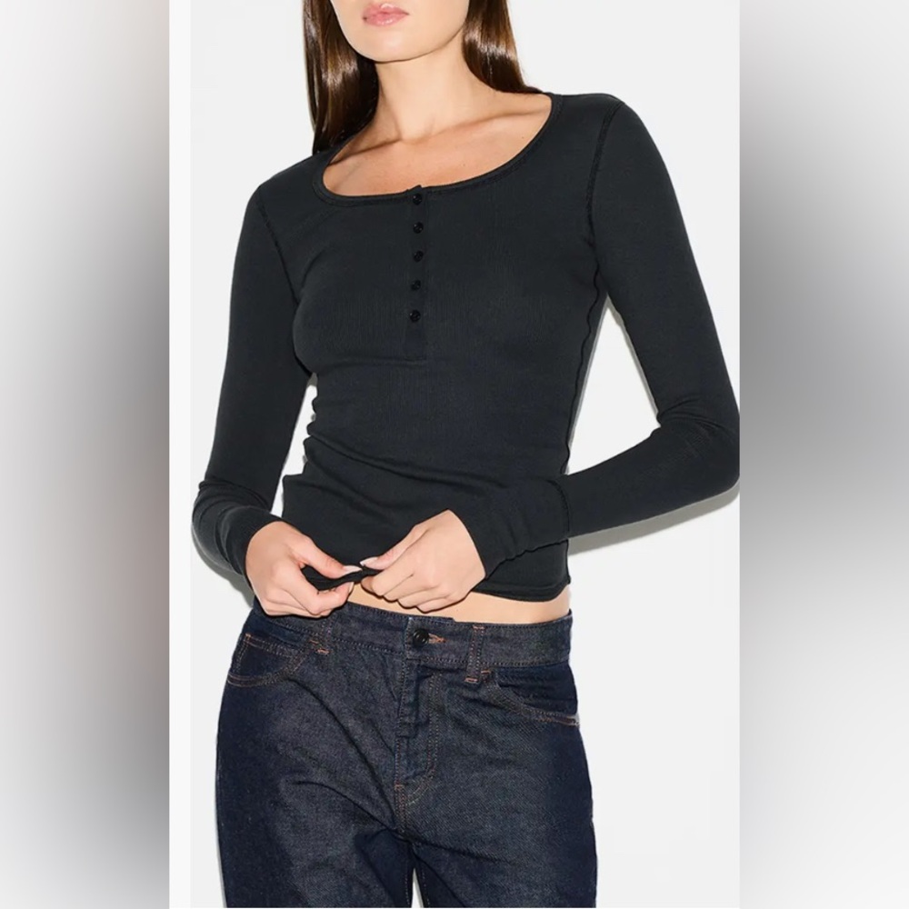 SKIMS Cotton Rib Scoop Neck Henley M